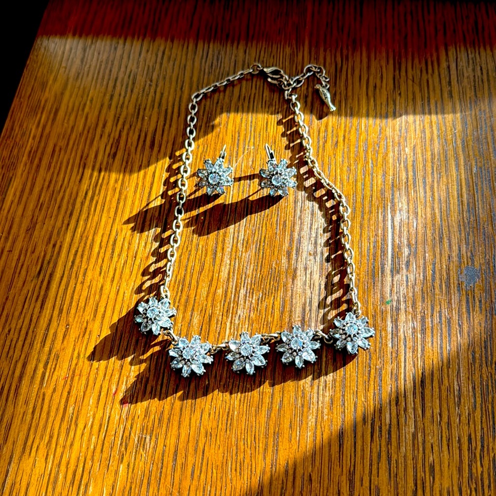 Chloe and Isabel Mirabelle Petite Collar Necklace & Earrings